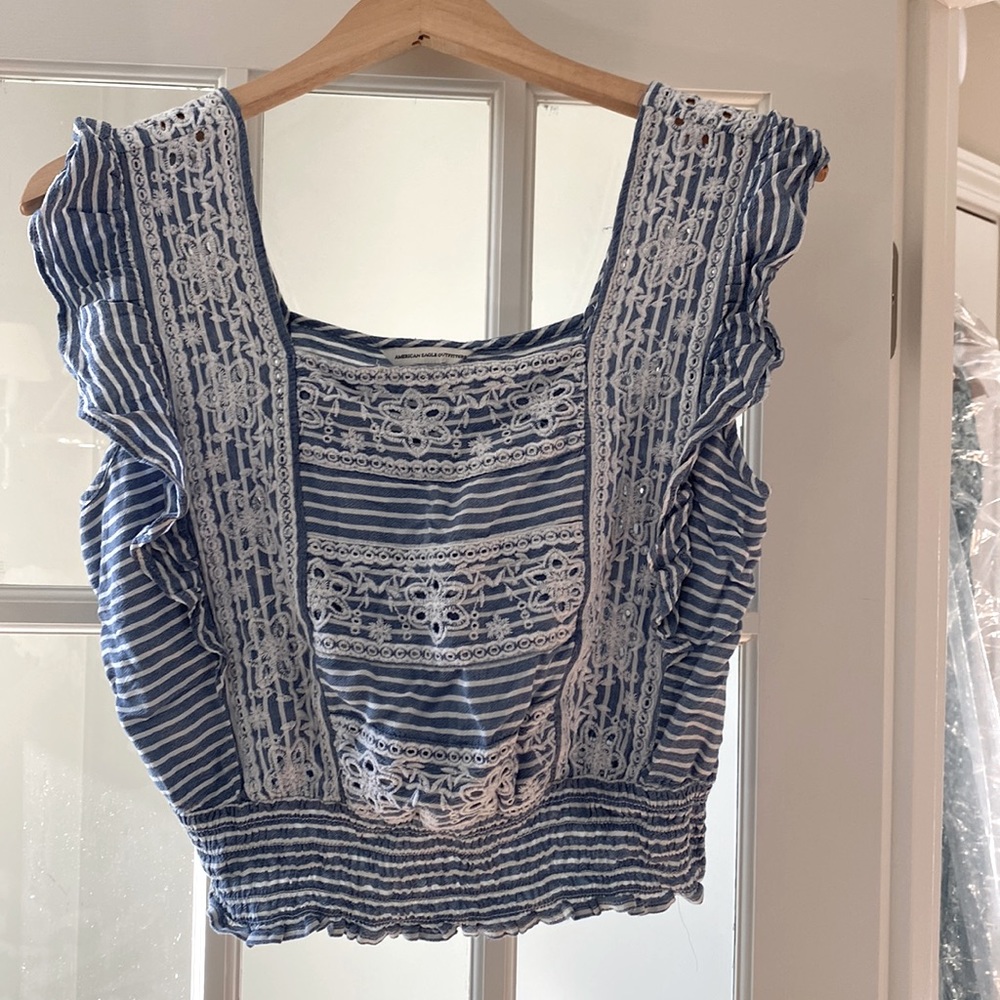 Abercrombie sleeveless blue and white striped top! Adorable!!!